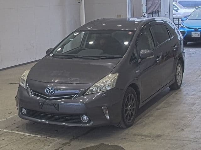 TOYOTA Prius Alpha, 2014 год., лот 20189