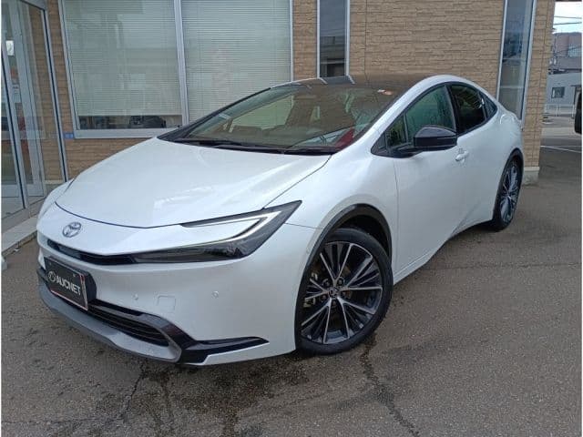 TOYOTA Prius, 2023 год., лот 10018