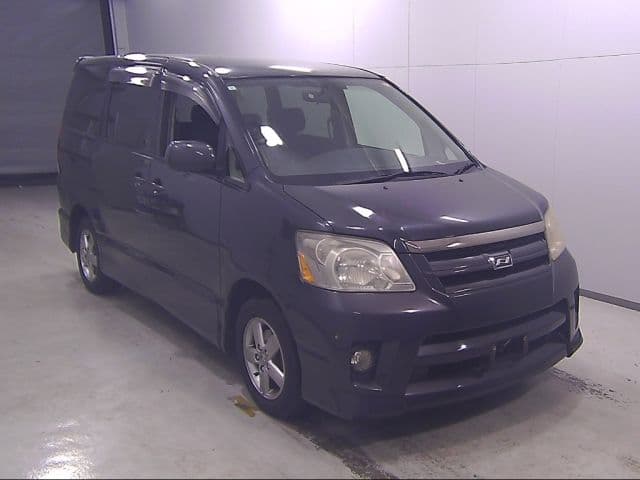 TOYOTA Noah, 2005 год., лот 19142