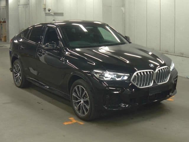 BMW X6, 2022 год., лот 382