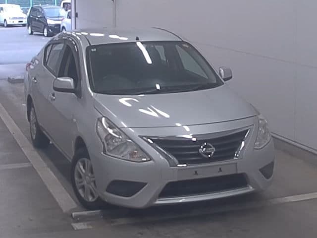 NISSAN Latio, 2014 год., лот 4054
