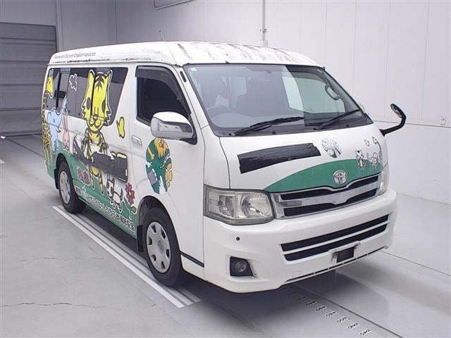 TOYOTA Hiace, 2010 год., лот 5530