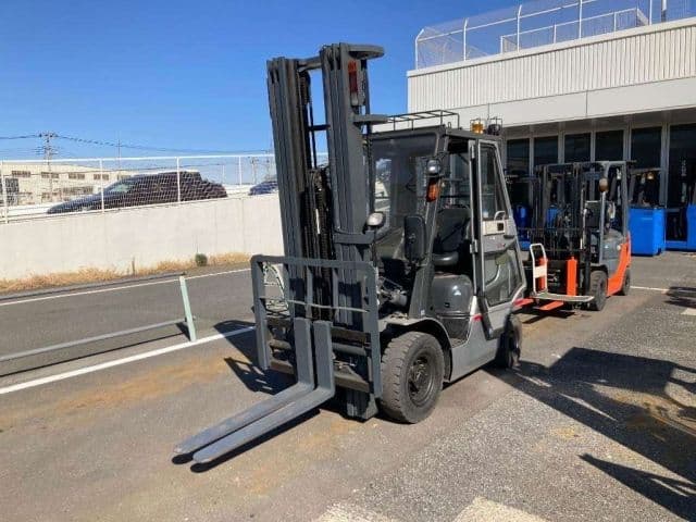 NISSAN Forklift, 2011 год., лот 8003