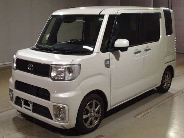 TOYOTA Pixis Mega, 2019 год., лот 3040